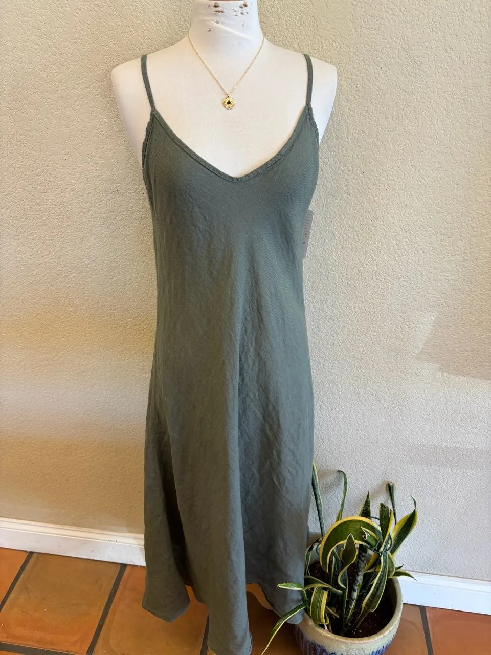 ALEX SLEEVELESS LINEN DRESS