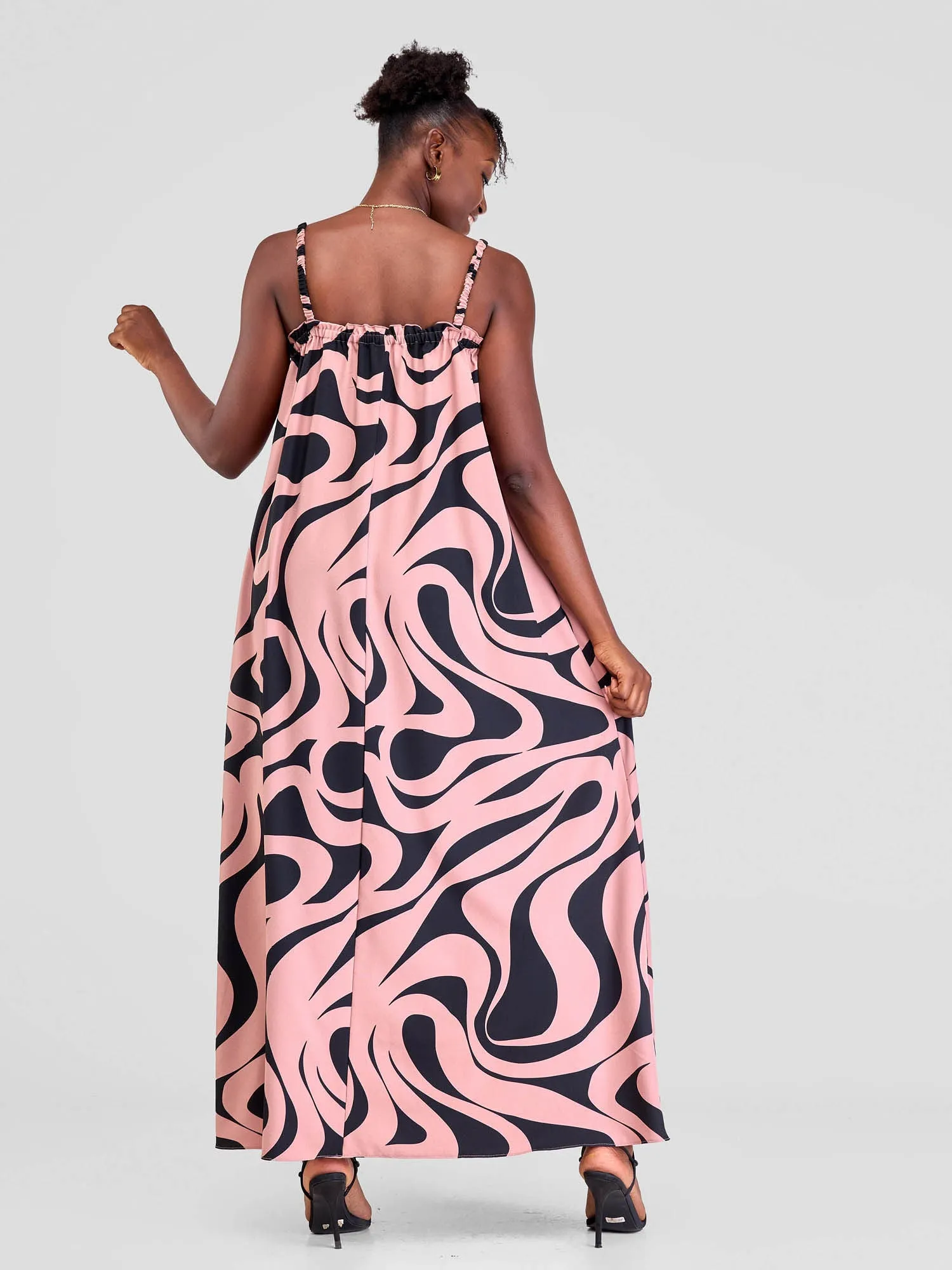 Vivo Situ Ruffle Neck Maxi Dress - Black / Blush Manda Print