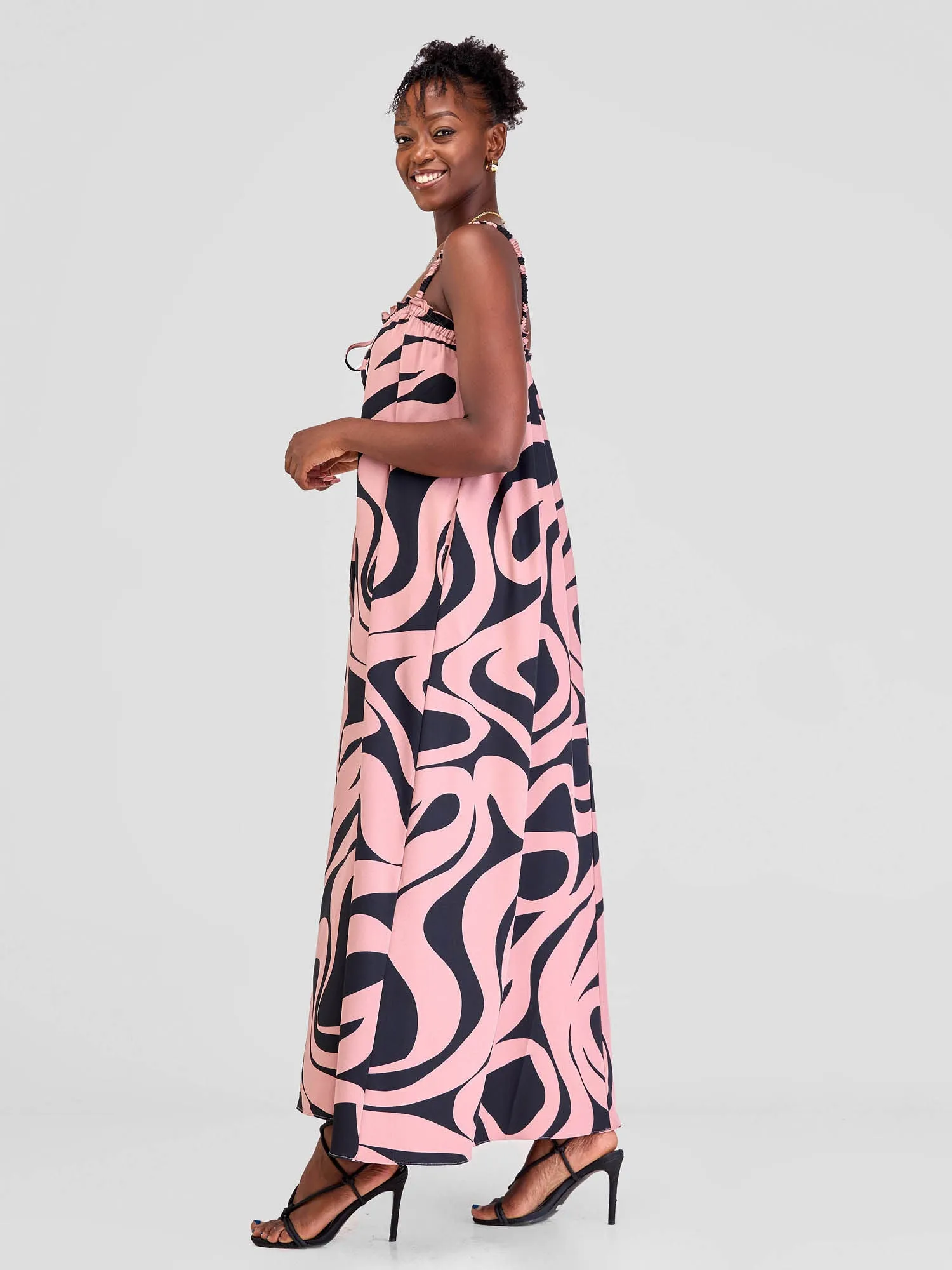 Vivo Situ Ruffle Neck Maxi Dress - Black / Blush Manda Print